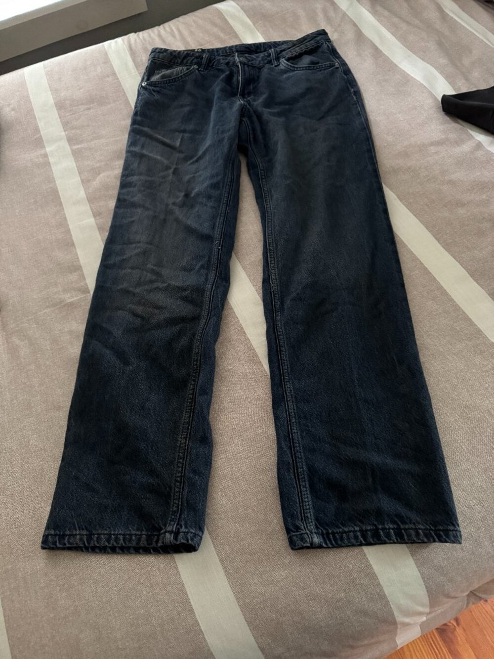 NWT H&M Dark Wash Straight Leg Jeans Sz 8
